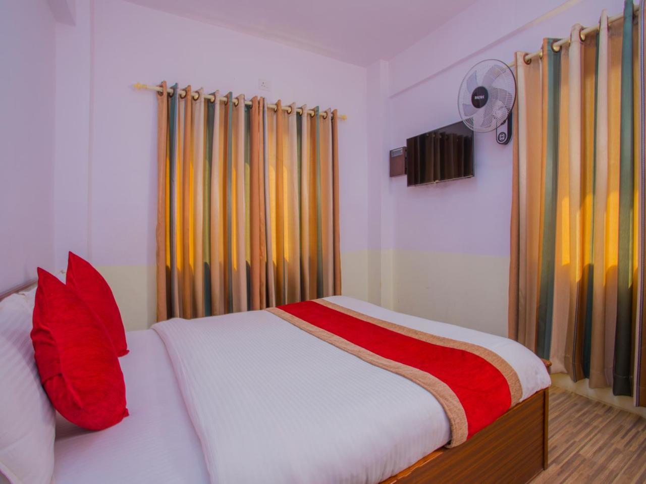 Oyo 255 White Zambala Hotel Katmandu Eksteriør billede